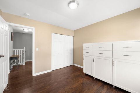 Tiny photo for 322 Fairchild Court #B, Bloomingdale, IL 60108 (MLS # 12671319)