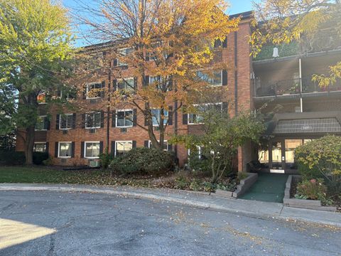 Tiny photo for Arlington Heights, IL 60005 (MLS # 12504597)