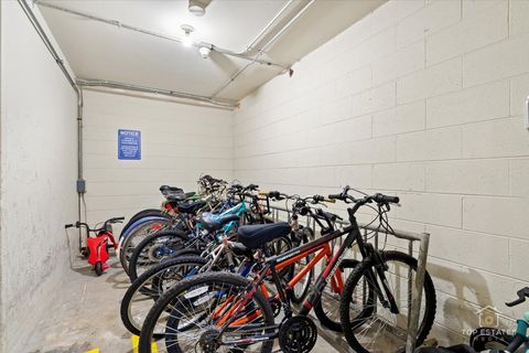 Tiny photo for Arlington Heights, IL 60005 (MLS # 12504597)