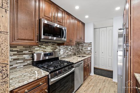 Tiny photo for Arlington Heights, IL 60005 (MLS # 12504597)