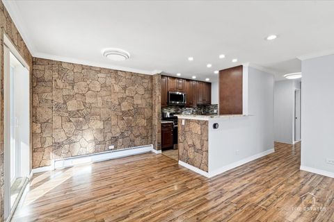 Tiny photo for Arlington Heights, IL 60005 (MLS # 12504597)