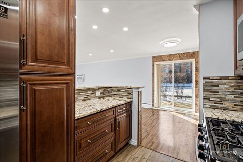 Tiny photo for Arlington Heights, IL 60005 (MLS # 12504597)