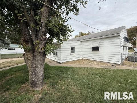 Tiny photo for 1726 W Granview Drive, Quincy, IL 62301 (MLS # QC4268780)