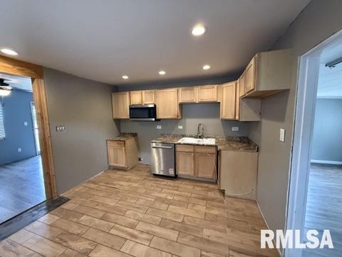 Tiny photo for 1726 W Granview Drive, Quincy, IL 62301 (MLS # QC4268780)