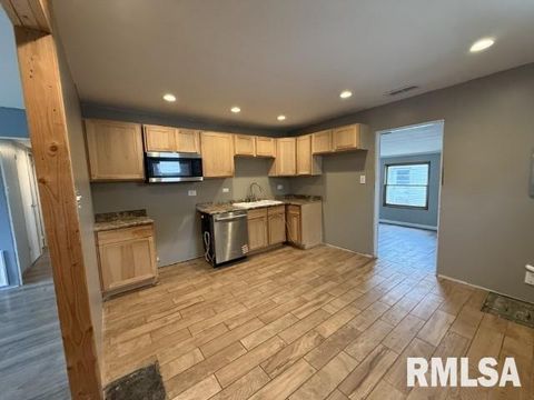 Tiny photo for 1726 W Granview Drive, Quincy, IL 62301 (MLS # QC4268780)