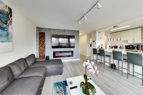 Tiny photo for 1455 N Sandburg Terrace #2306B, Chicago, IL 60610 (MLS # 12753898)