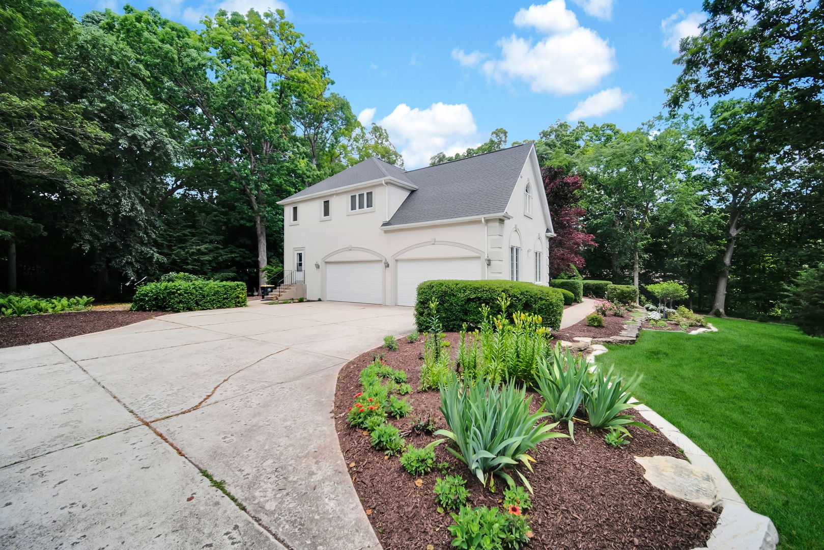 36W244 Fieldcrest Drive