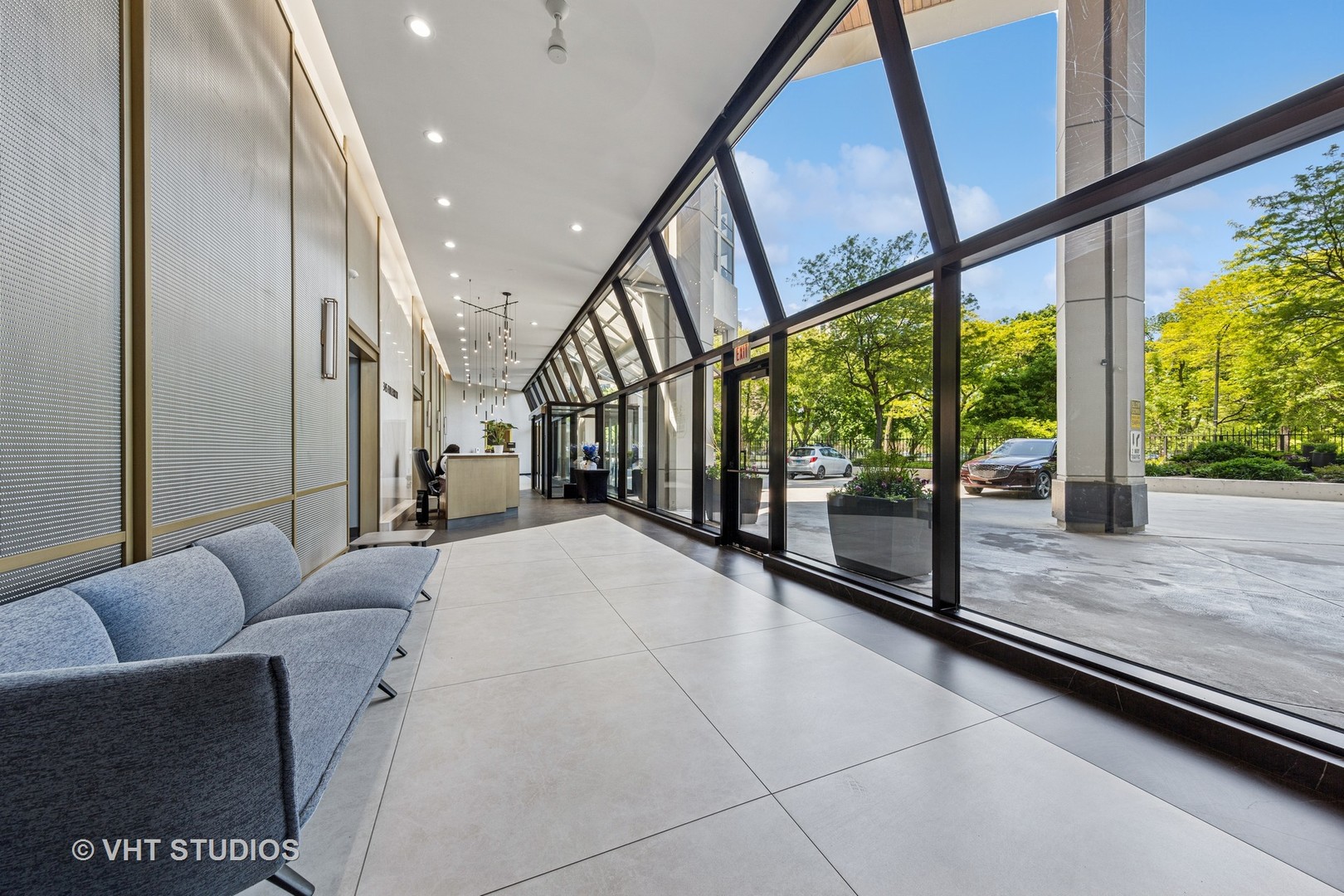 345 W Fullerton Parkway 1508