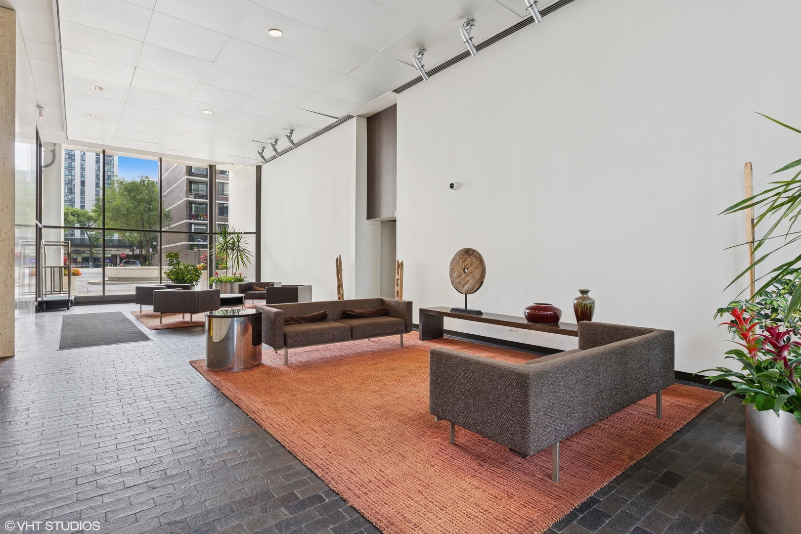 1560 N Sandburg Terrace 2105