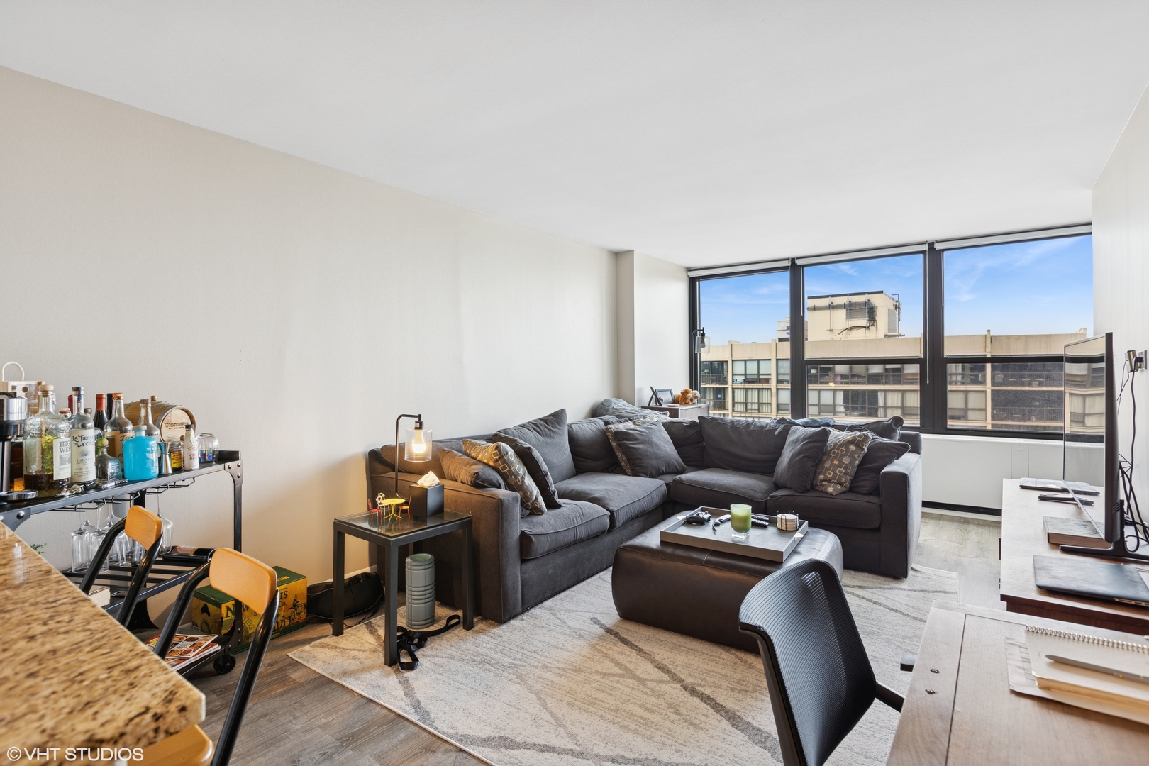 1560 N Sandburg Terrace 2105