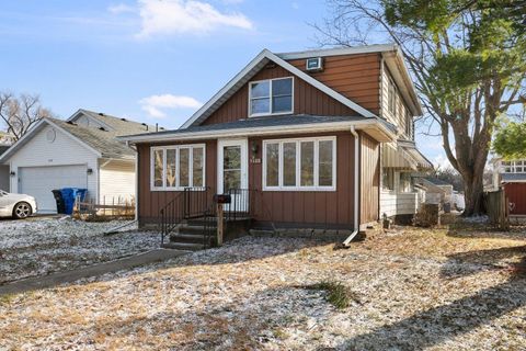 Tiny photo for 5108 6TH Avenue, Moline, IL 61265 (MLS # 100000265)