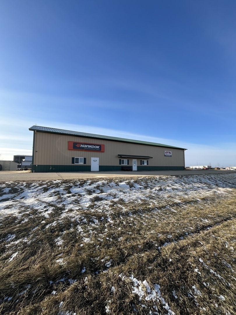 5841 Lincoln Way