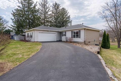 Tiny photo for 5002 Fairhaven Road, Davenport, IA 52807 (MLS # 12599060)