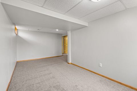 Tiny photo for 5002 Fairhaven Road, Davenport, IA 52807 (MLS # 12599060)