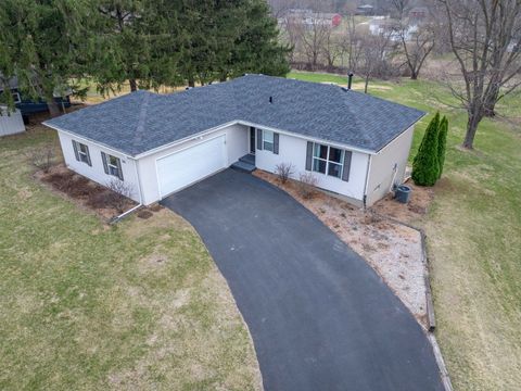 Tiny photo for 5002 Fairhaven Road, Davenport, IA 52807 (MLS # 12599060)