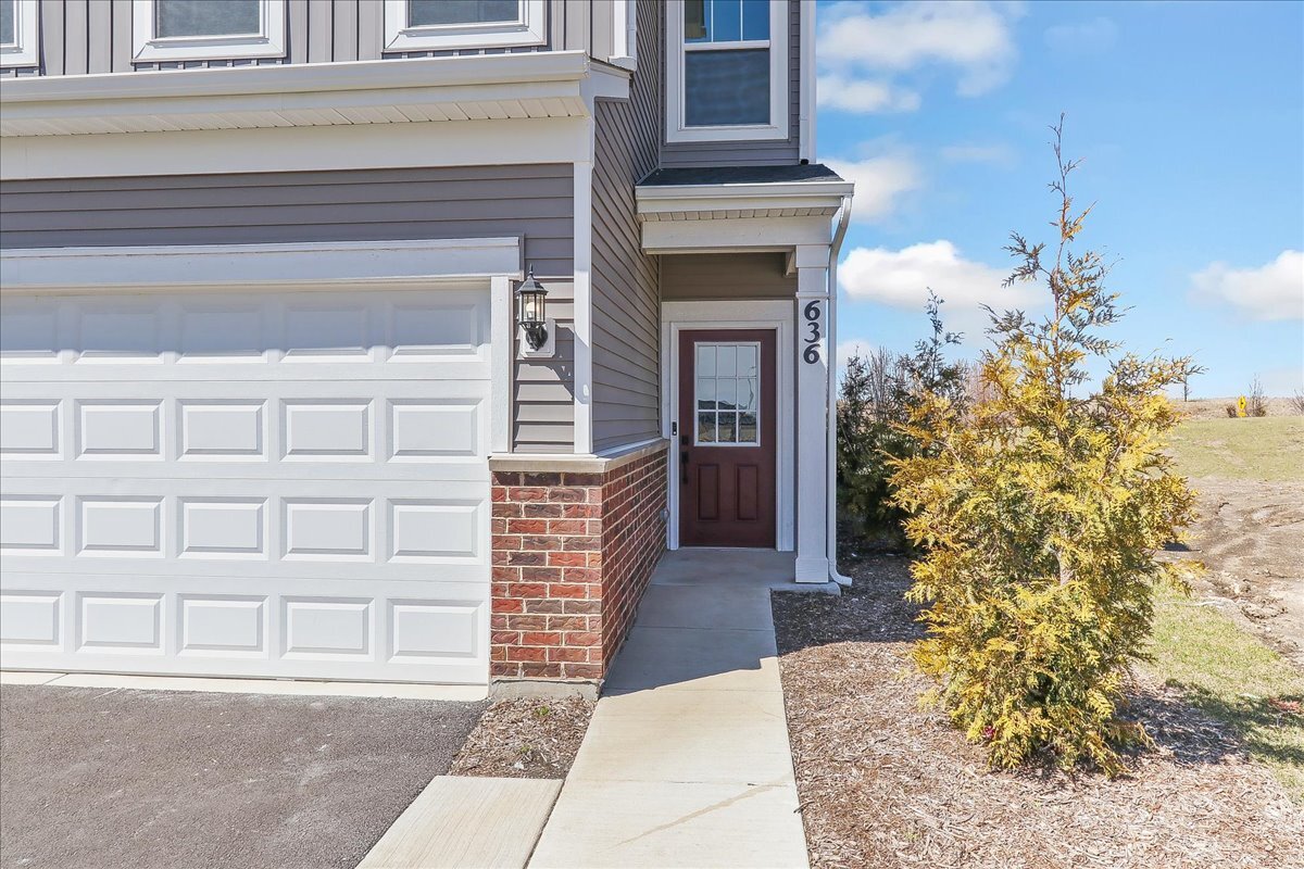 636 Switchgrass Way 60004