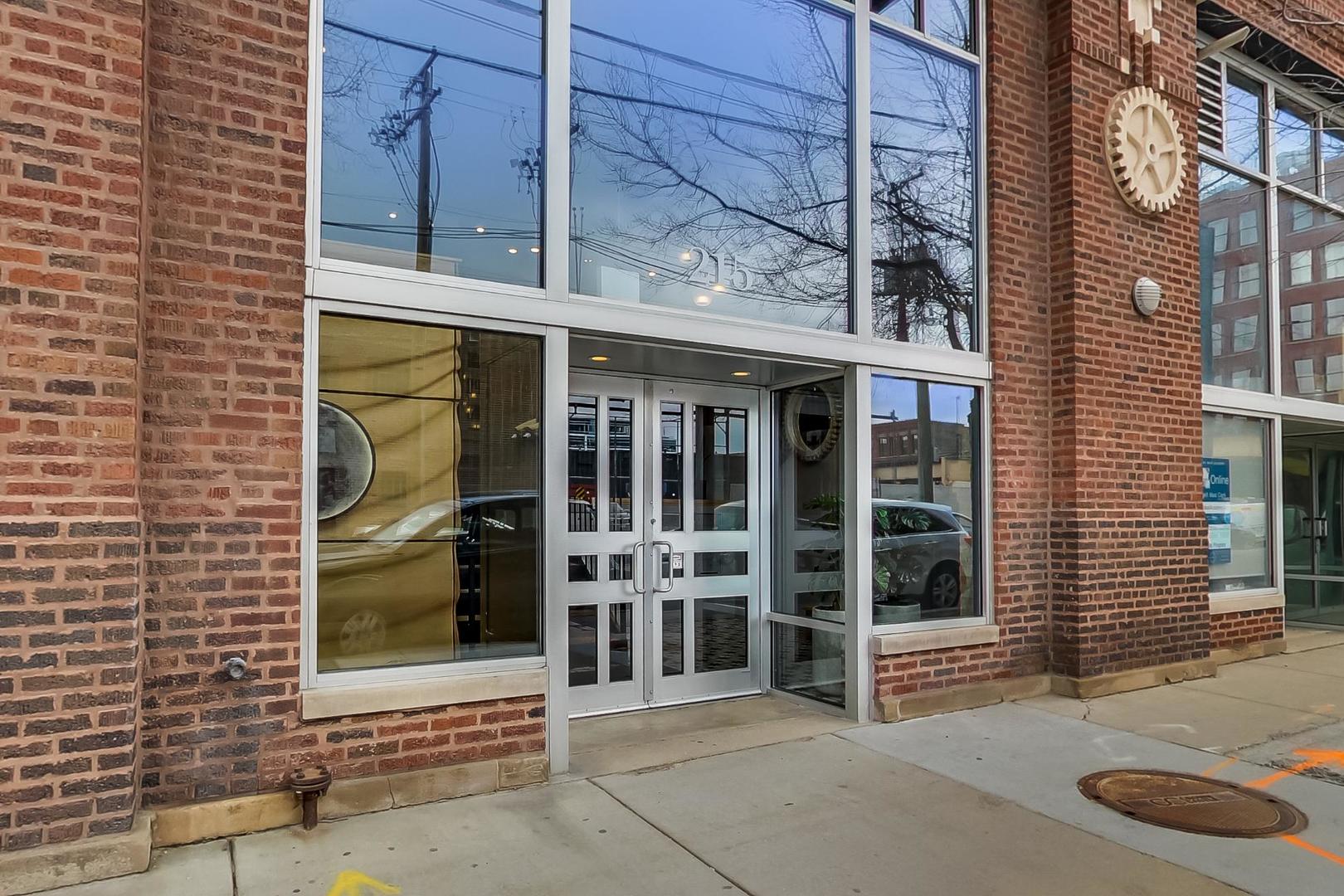 215 N Aberdeen Street 210B