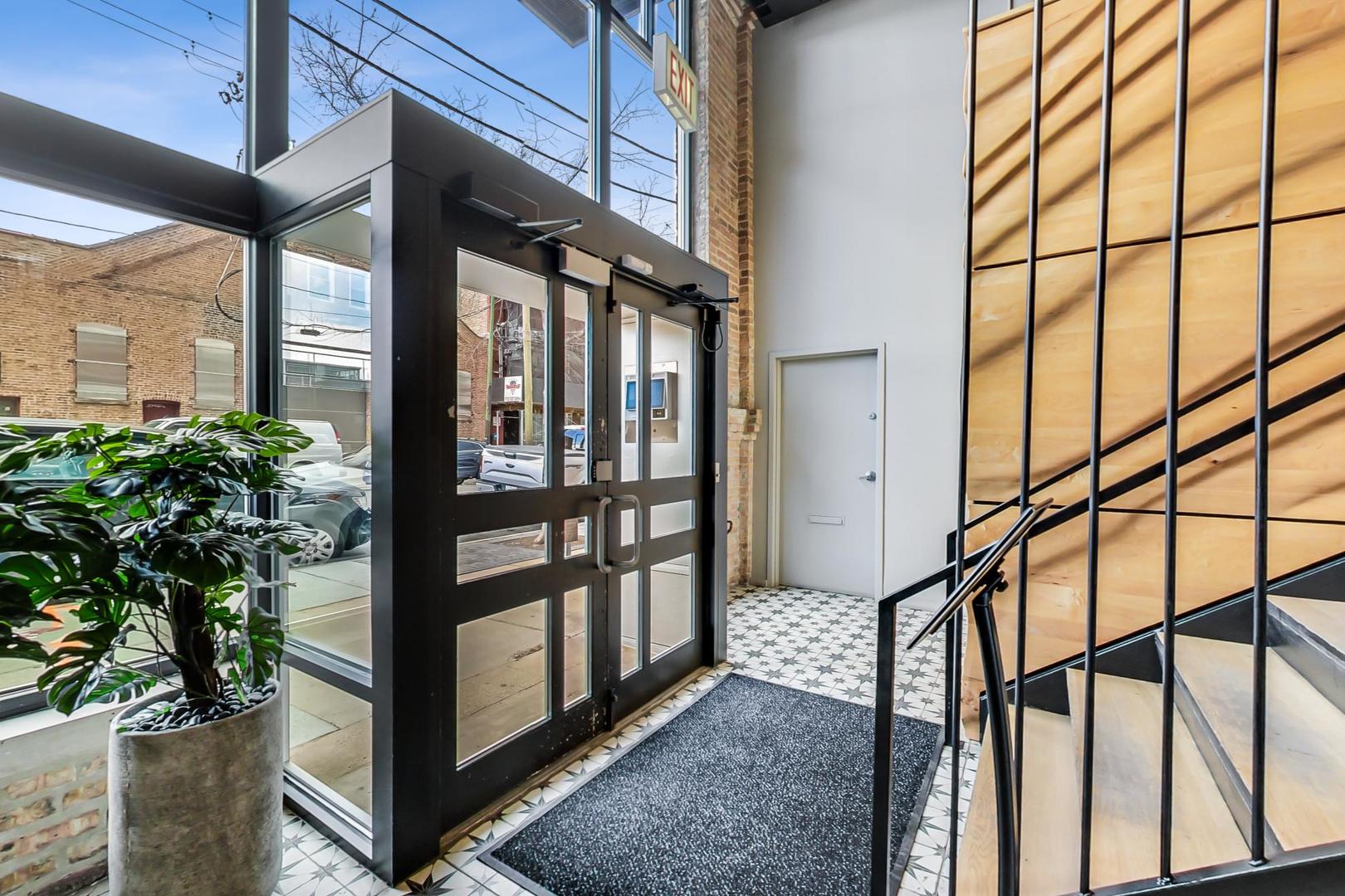 215 N Aberdeen Street 210B