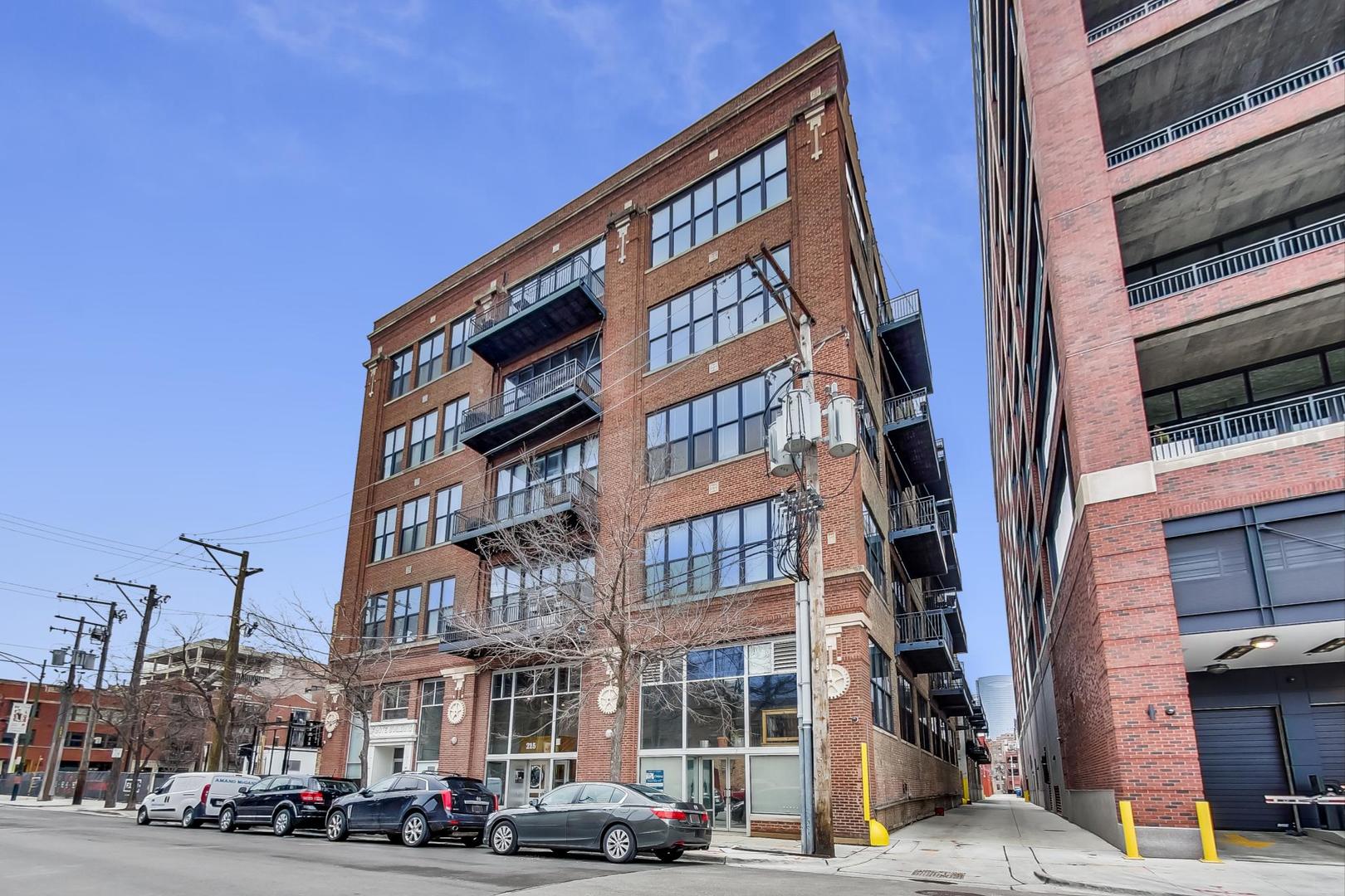 215 N Aberdeen Street 210B