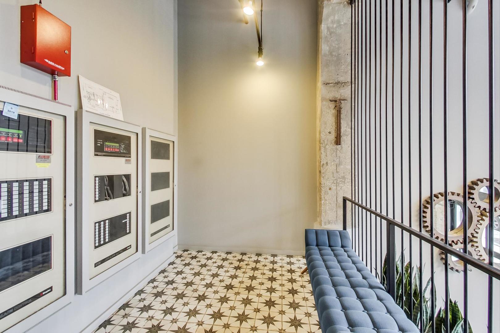 215 N Aberdeen Street 210B