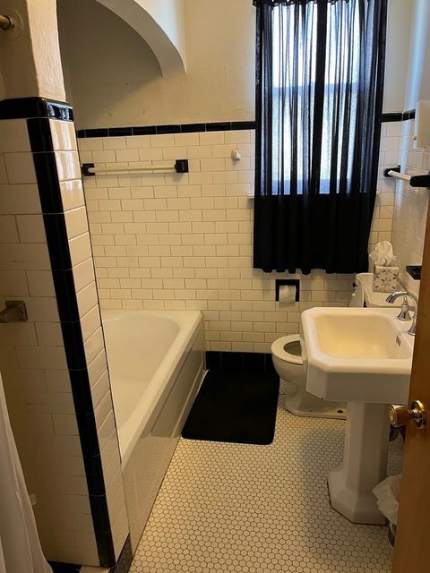 Tiny photo for 2060 Broadway Street, Blue Island, IL 60406 (MLS # 12500211)