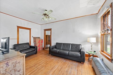 Tiny photo for 426 N Grove Avenue, Elgin, IL 60120 (MLS # 12465361)