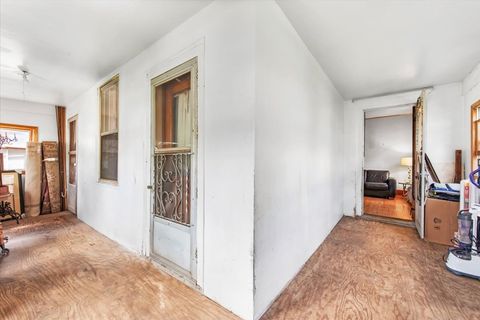 Tiny photo for 426 N Grove Avenue, Elgin, IL 60120 (MLS # 12465361)