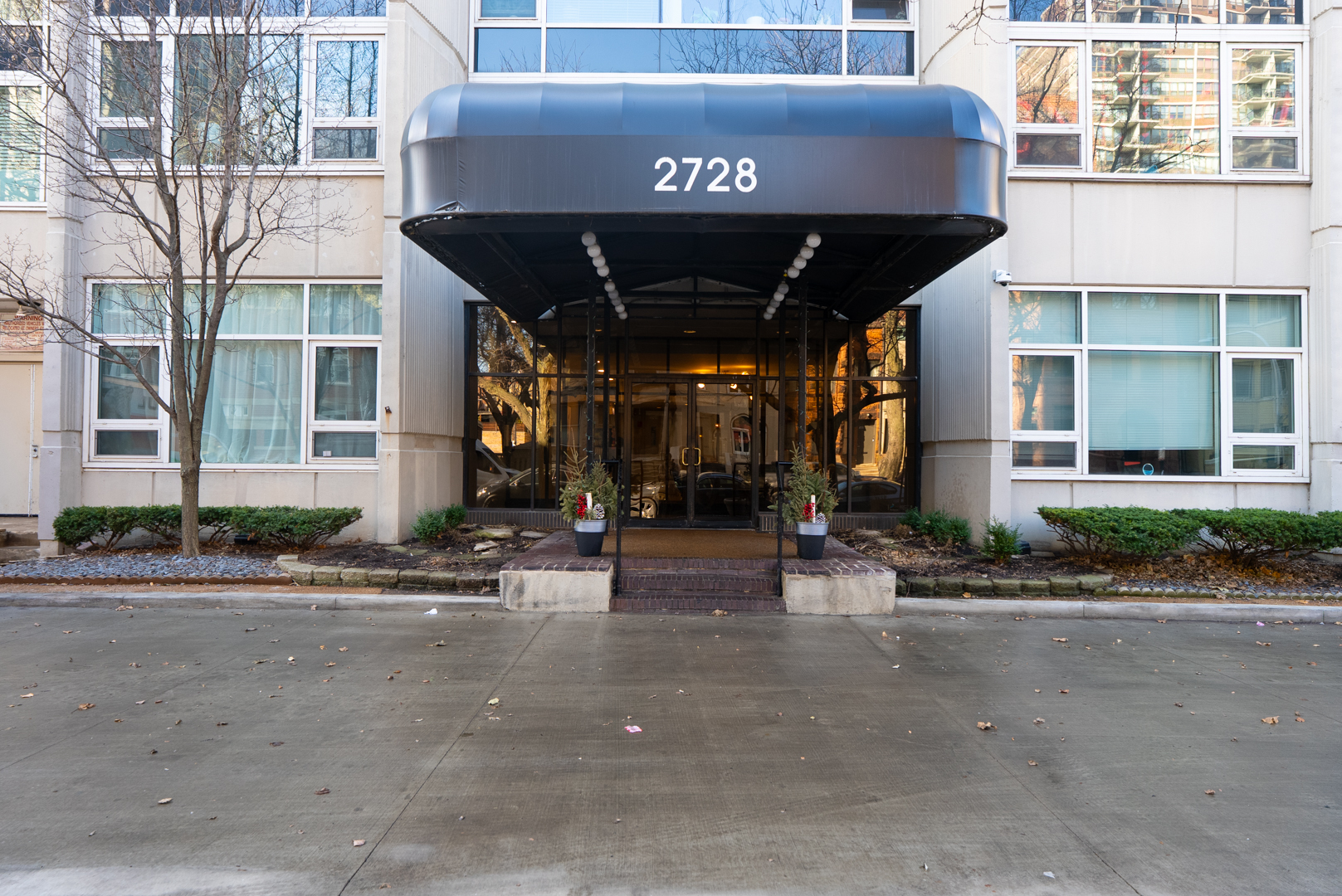 2728 N Hampden Court 610