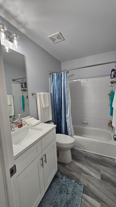 Tiny photo for 3623 Roanoke Avenue, Carpentersville, IL 60110 (MLS # 12642203)