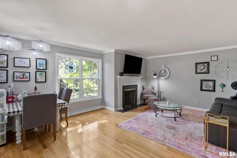 Tiny photo for 1 OAK PARK Drive, Bettendorf, IA 52722 (MLS # QC4267431)