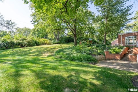 Tiny photo for 1 OAK PARK Drive, Bettendorf, IA 52722 (MLS # QC4267431)