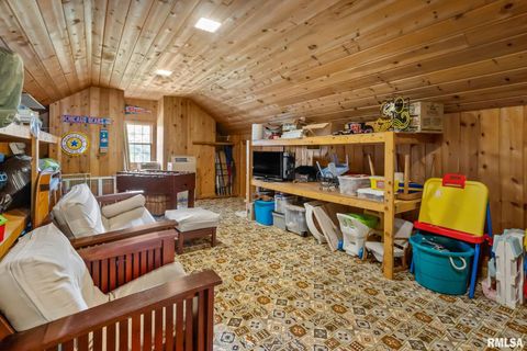 Tiny photo for 1 OAK PARK Drive, Bettendorf, IA 52722 (MLS # QC4267431)