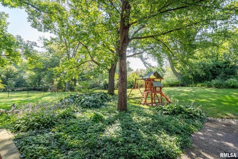 Tiny photo for 1 OAK PARK Drive, Bettendorf, IA 52722 (MLS # QC4267431)