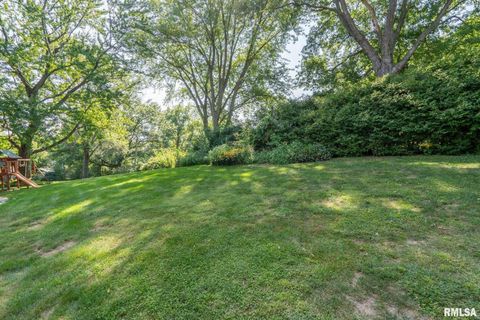 Tiny photo for 1 OAK PARK Drive, Bettendorf, IA 52722 (MLS # QC4267431)