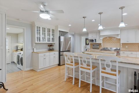 Tiny photo for 1 OAK PARK Drive, Bettendorf, IA 52722 (MLS # QC4267431)