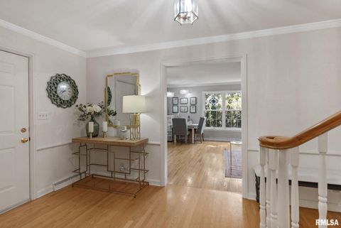 Tiny photo for 1 OAK PARK Drive, Bettendorf, IA 52722 (MLS # QC4267431)