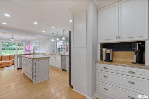 Tiny photo for 1 OAK PARK Drive, Bettendorf, IA 52722 (MLS # QC4267431)