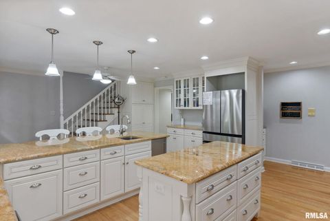 Tiny photo for 1 OAK PARK Drive, Bettendorf, IA 52722 (MLS # QC4267431)