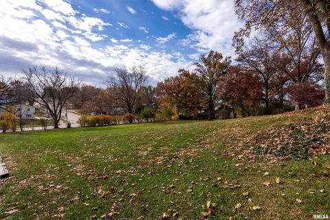 Tiny photo for 1 OAK PARK Drive, Bettendorf, IA 52722 (MLS # QC4267431)