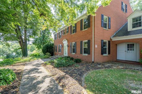 Tiny photo for 1 OAK PARK Drive, Bettendorf, IA 52722 (MLS # QC4267431)