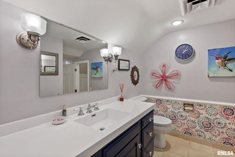 Tiny photo for 1 OAK PARK Drive, Bettendorf, IA 52722 (MLS # QC4267431)