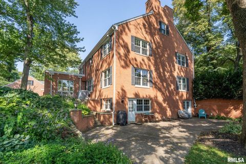 Tiny photo for 1 OAK PARK Drive, Bettendorf, IA 52722 (MLS # QC4267431)