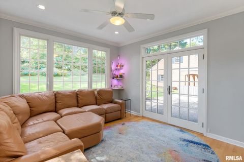 Tiny photo for 1 OAK PARK Drive, Bettendorf, IA 52722 (MLS # QC4267431)