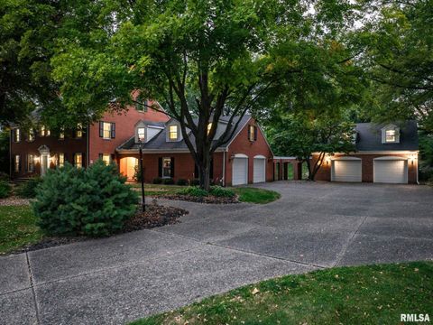 Tiny photo for 1 OAK PARK Drive, Bettendorf, IA 52722 (MLS # QC4267431)