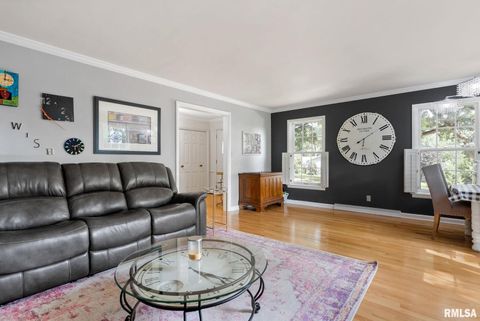 Tiny photo for 1 OAK PARK Drive, Bettendorf, IA 52722 (MLS # QC4267431)