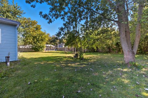 Tiny photo for 10241 W Bairstow Avenue, Beach Park, IL 60087 (MLS # 12493297)