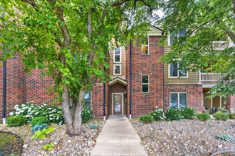 Photo of 214 Glengarry Drive #201, Bloomingdale, IL 60108 (MLS # 12558313)
