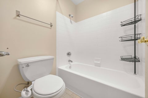 Tiny photo for 214 Glengarry Drive #201, Bloomingdale, IL 60108 (MLS # 12558313)