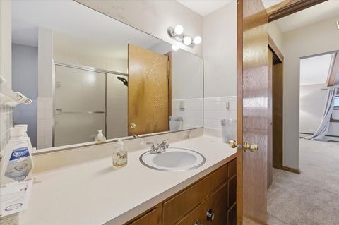 Tiny photo for 616 Seneca Drive, Aurora, IL 60506 (MLS # 12633164)