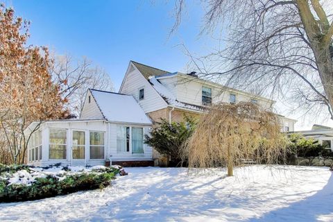 600 Riverwoods Road Mettawa IL 60045